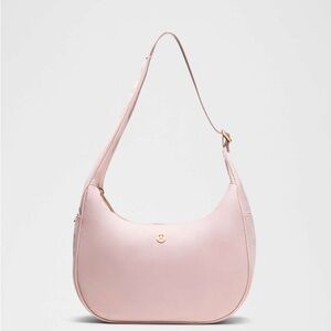 Lululemon City Essentials Shoulder Bag 4L
Mink Berry